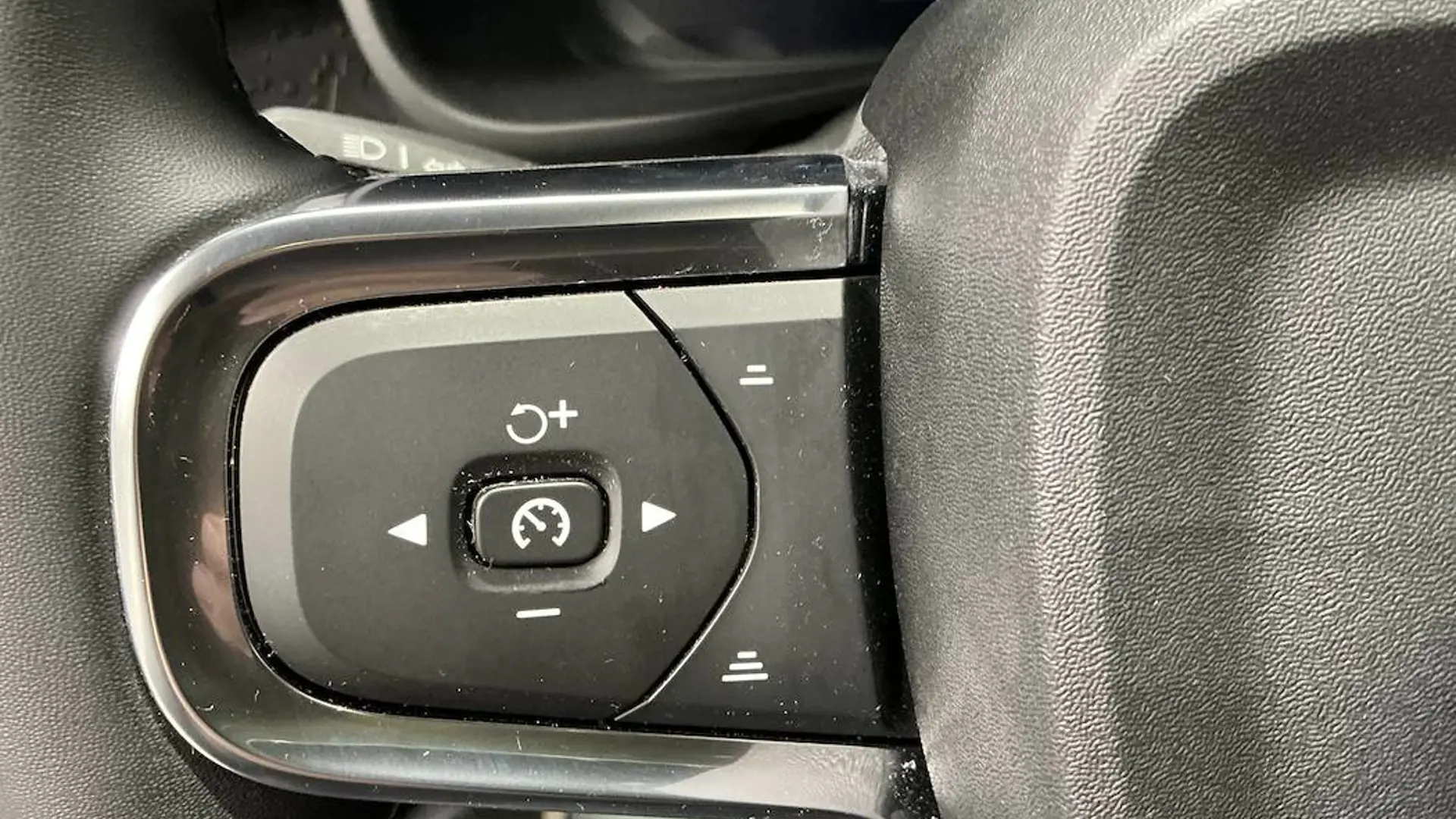 56014 Misc Image10