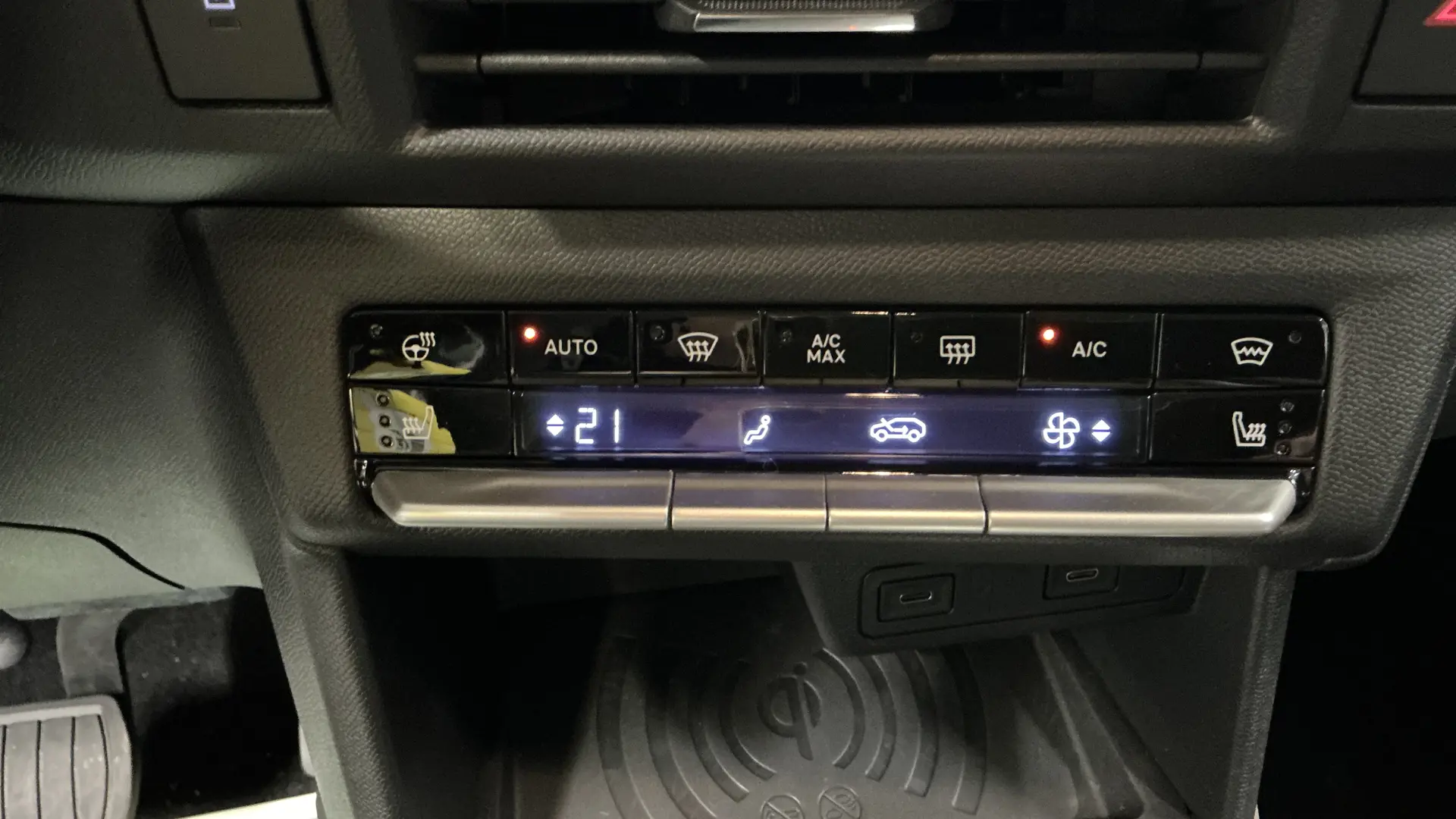 56015 Misc Image10