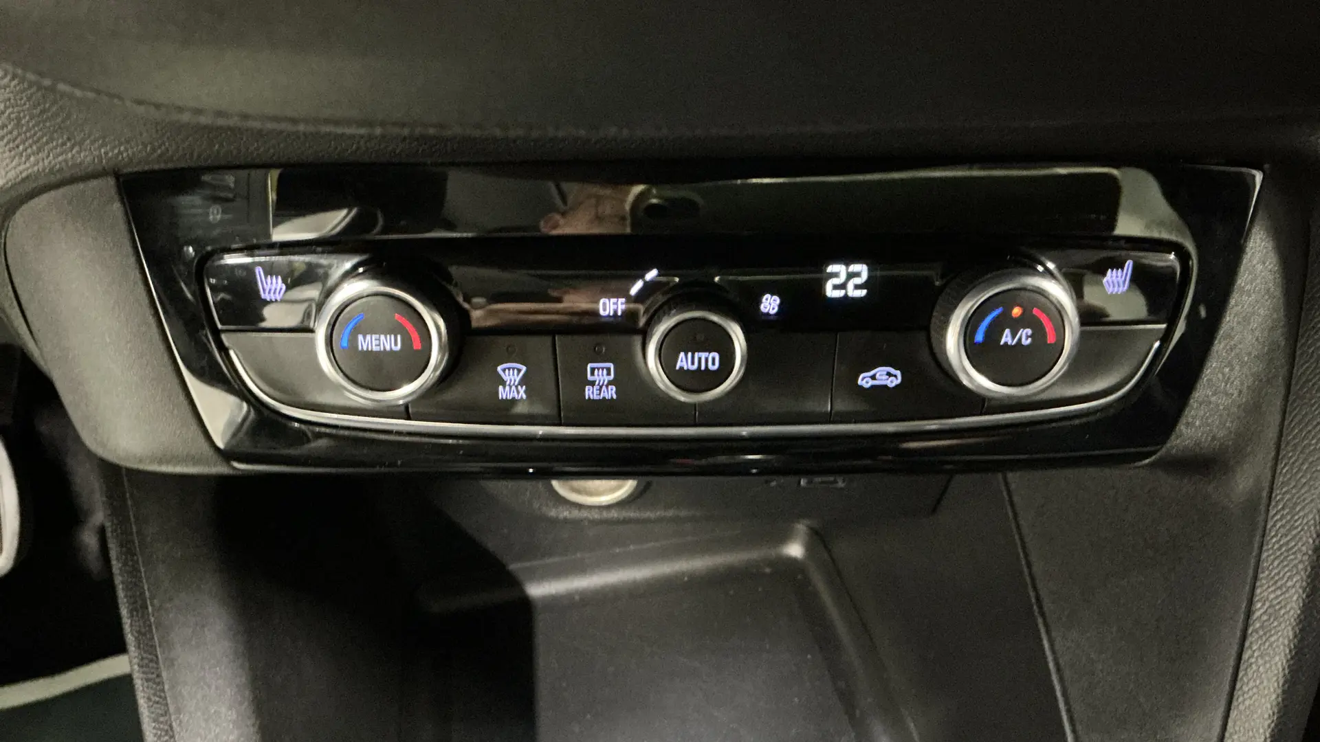 55607 Misc Image11