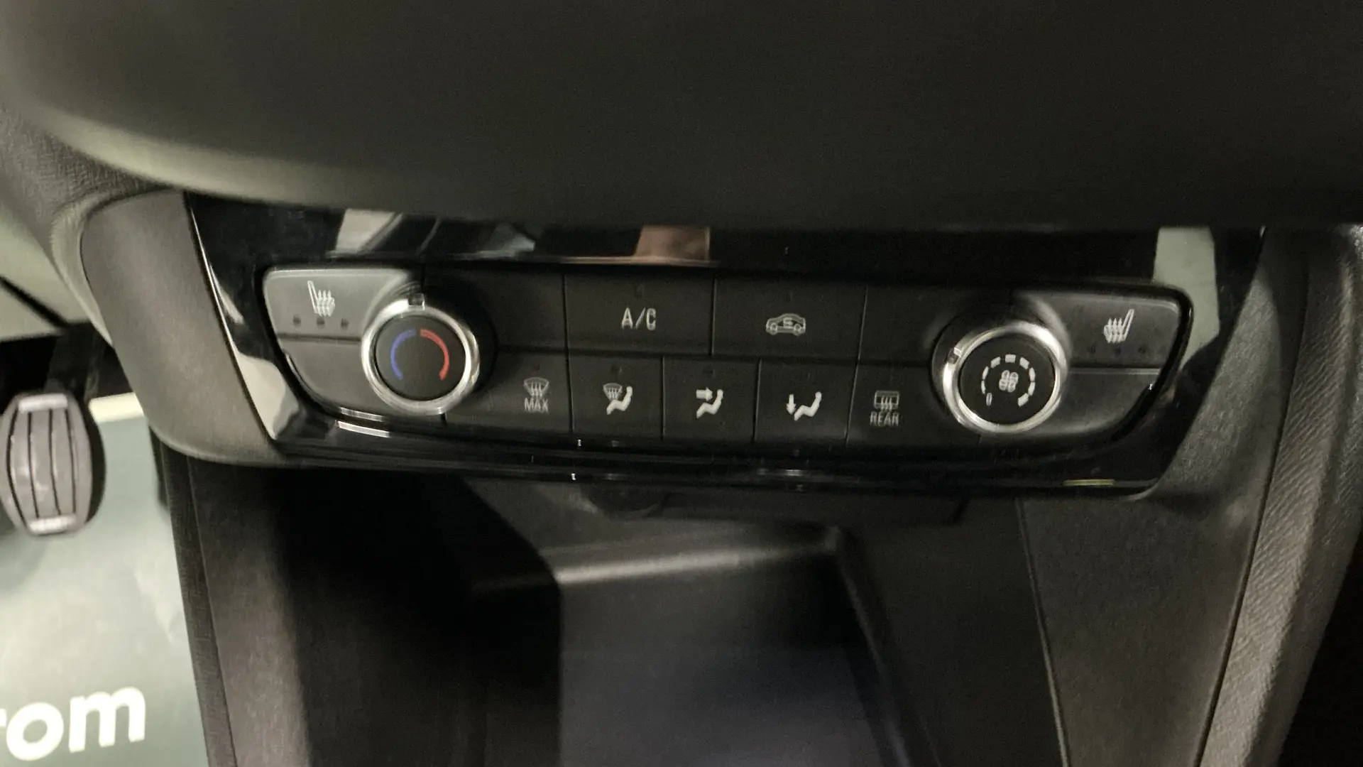 56209 Misc Image10