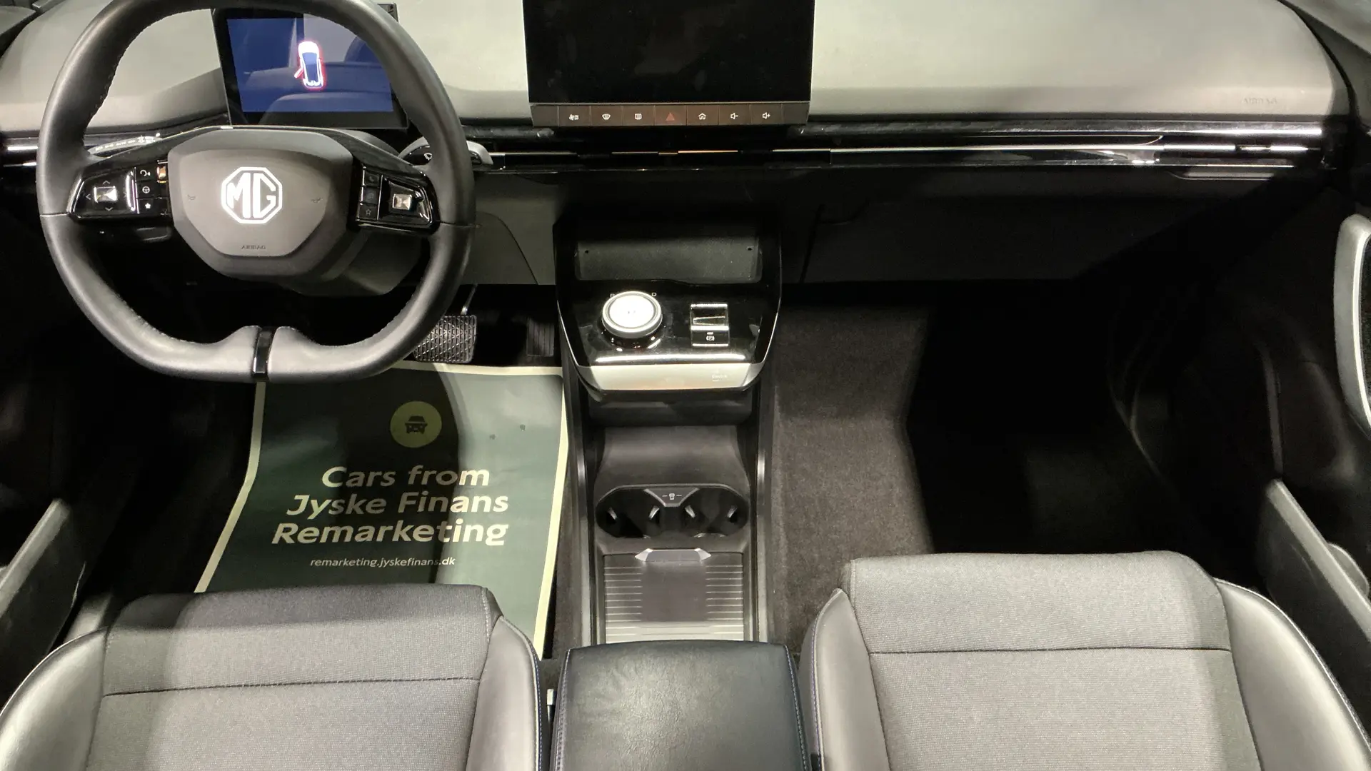 54833 Misc Image3
