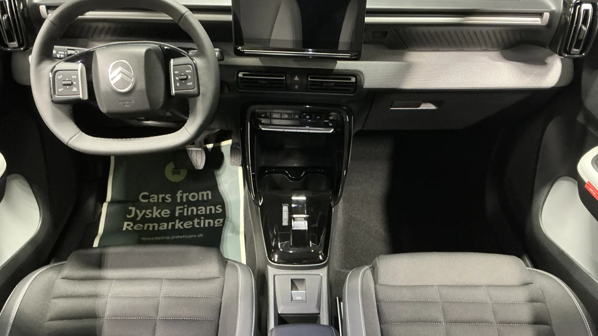 56176 Misc Image3