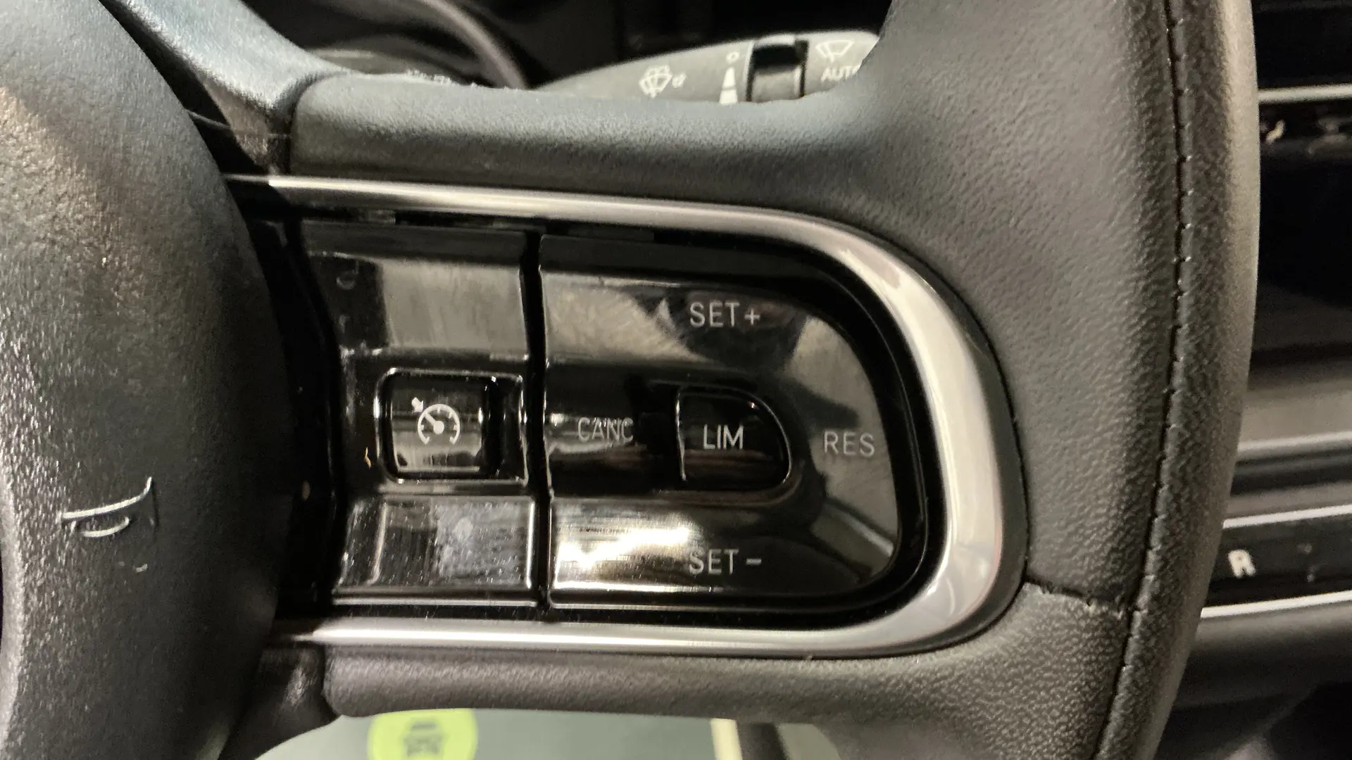 55881 Misc Image9